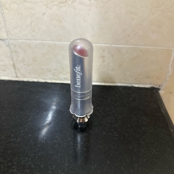 Benefit cosmetics California kissing lip balm - Picture 3 of 3